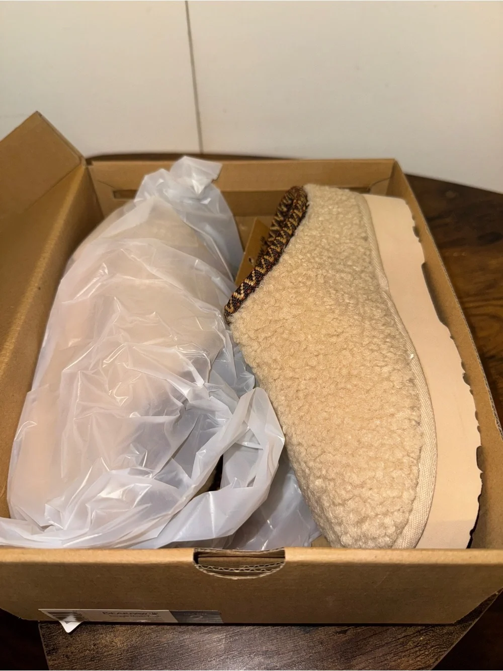 Bearpaw martis kids slip on boots sz 2